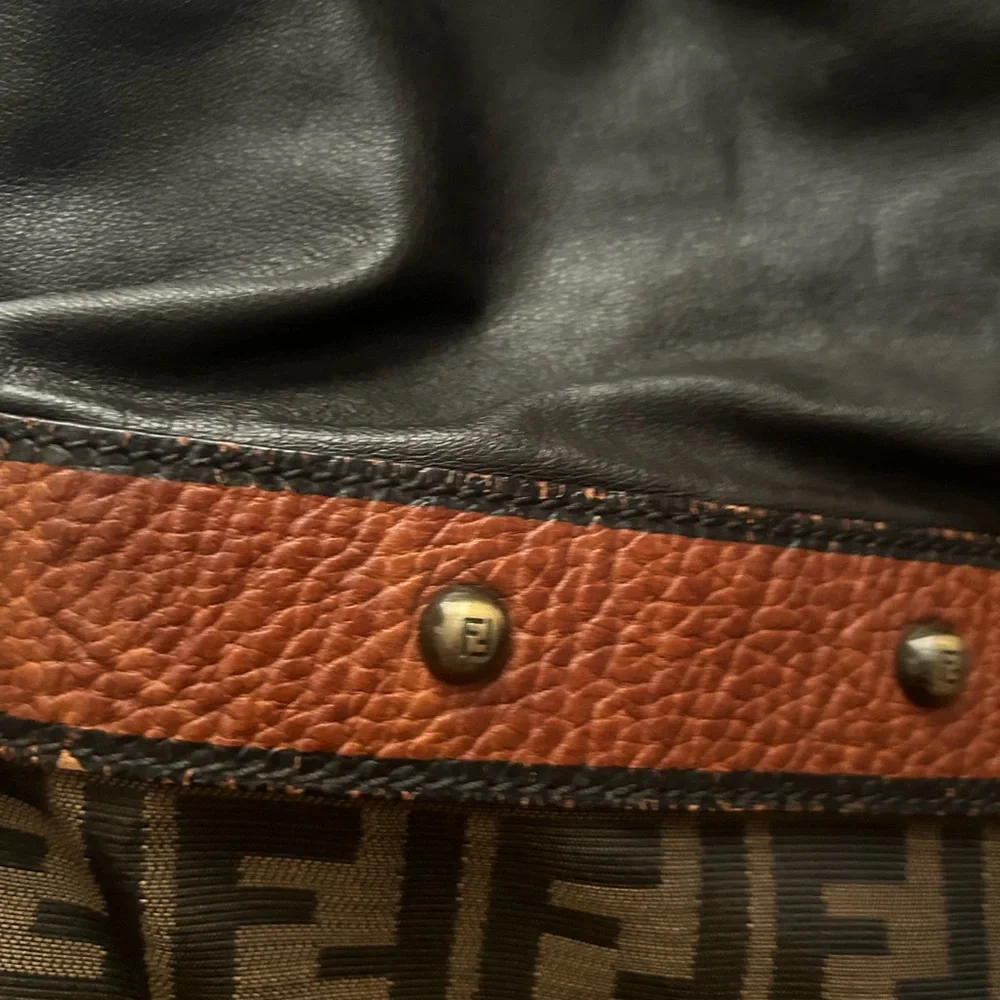 Fendi Vintage Palazzo Bucket Bag - Picture 6 of 12